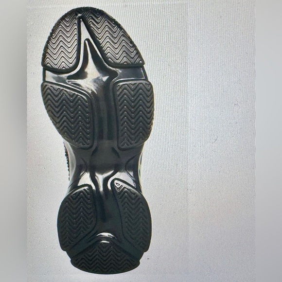 Like NEW Steve Madden Vance Athletic Sneaker - Picture 4 of 4